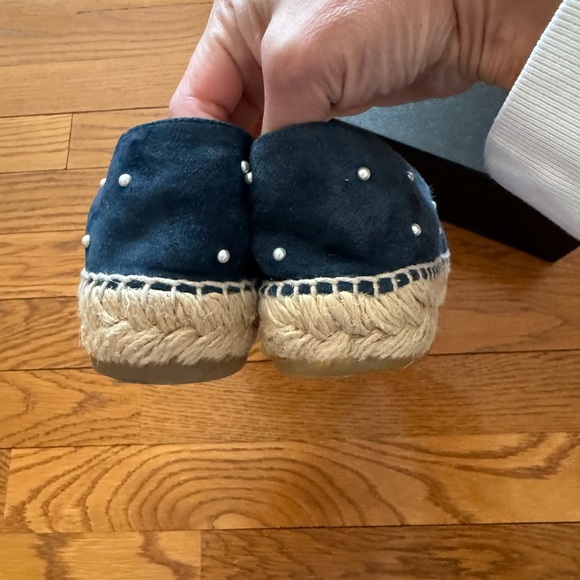 Chanel CC logo cal/pearl espadrilles size 5.5 - Picture 2 of 8